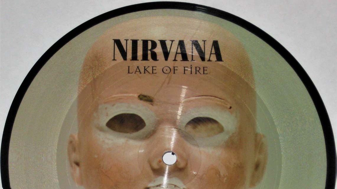 Текст, перевод и смысл песни Nirvana – Lake Of Fire